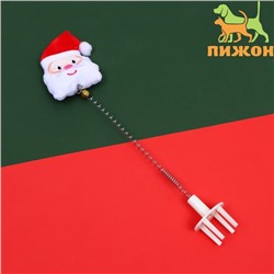 Игрушка-дразнилка для кошек с креплением на когтеточку "Дед мороз"