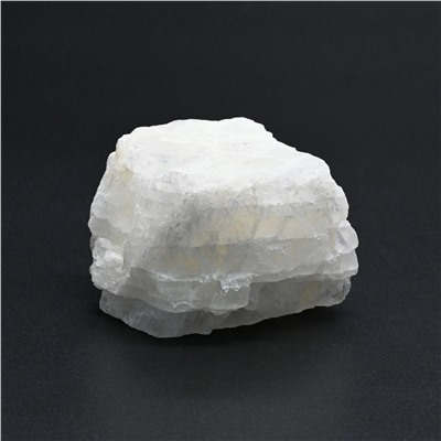 Минерал петалит 57*38*37мм. 108г (T)
