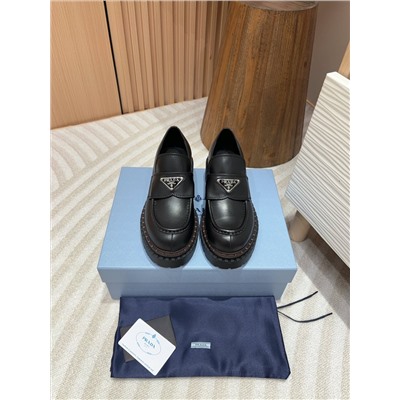 Лоферы prada