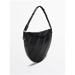 Bolso media luna piel napa asa trenzada