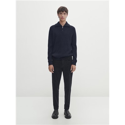Pantalón tejanero micropana tapered fit