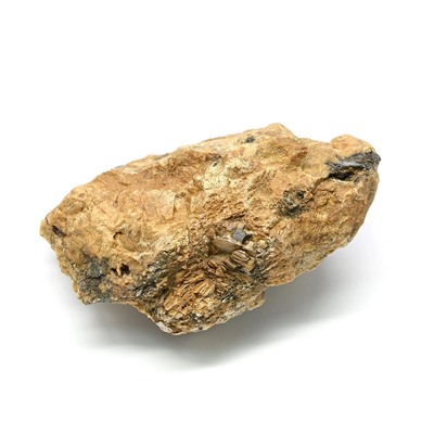 Корунд сапфир в породе 78*50*38мм, 146г