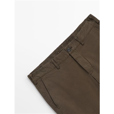 Pantalón chino mezcla algodón slim fit