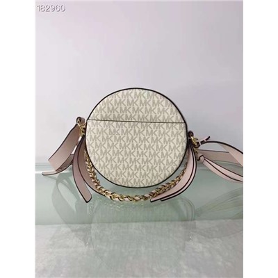 Маленькая круглая сумка в новом дизайне  ⚫️Michae*l Kor*s  Продавец пишет, что оригинал