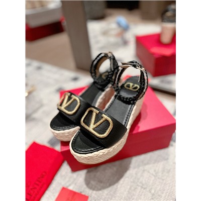 Босоножки Valentino