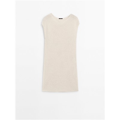 Knit vest with vent details