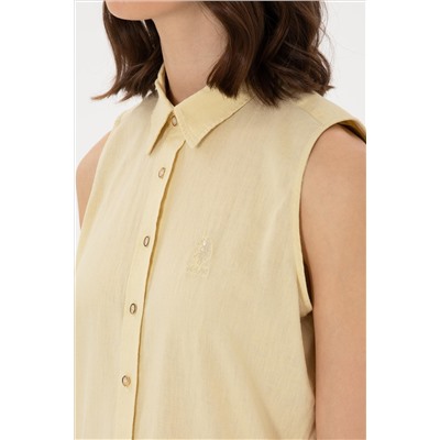 Женщина Open Khaki с коротки