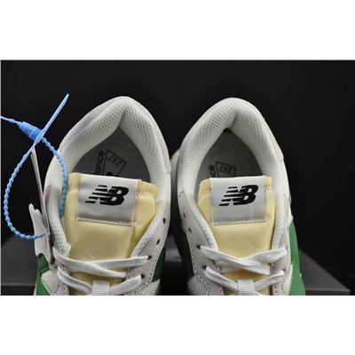 New Balaнce cl runner TM из натуральной замши и нейлона