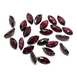 Кабошон из граната рис гр.5*10мм, 1,5ct.
