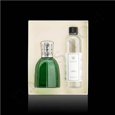 Vranjes, la lampada profuma ambiente "Lamparfum" è un elegante arredo. Realizzato artigianalmente in vetro rimane sempre un articolo raffinato. La confezione comprende la lampada e la ricarica profumata per un totale di €71.00