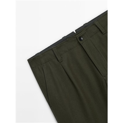 Pantalón chino mezcla lana relaxed fit