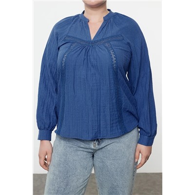 Indigo V -neck с длинным рукавом тканой блузки большого размера TBBAW25AF00023