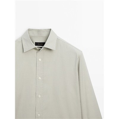Camisa sarga tintado regular fit