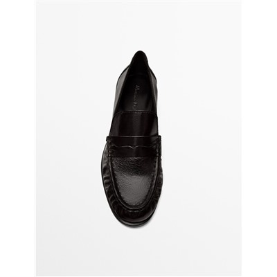 Mocasín antifaz fruncido