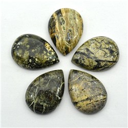 Кабошон из змеевика капля 25*18*6мм