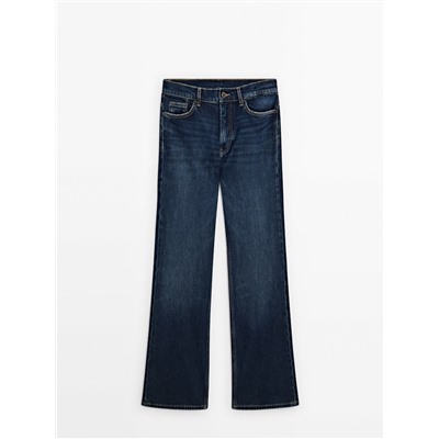 Jeans tiro alto bootcut