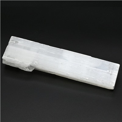 Минерал селенит 152*40*23мм, 186г