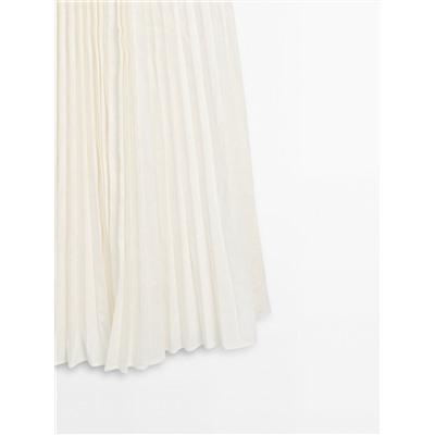 Vestido largo plisado cuello halter