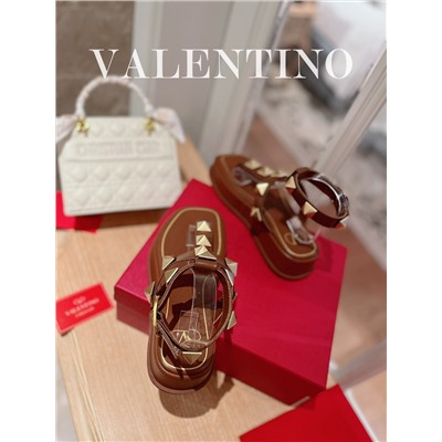 Босоножки Valentino