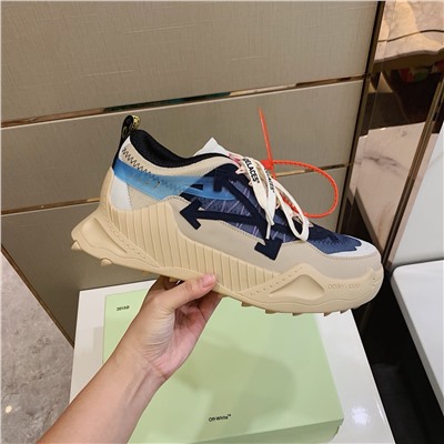 Кроссовки off-white