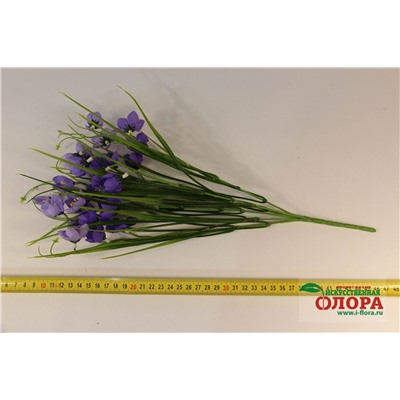Букет подснежник в траве
