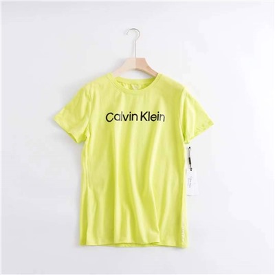 Яркие женские футболки Calvi*n Klei*n