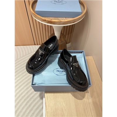 Лоферы prada