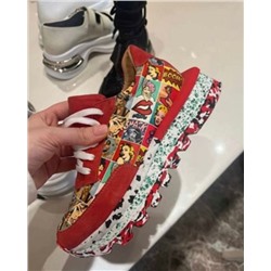 Кроссовки