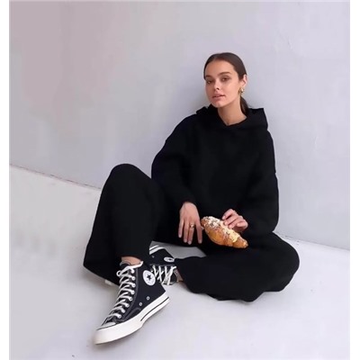 Женский брючный костюм