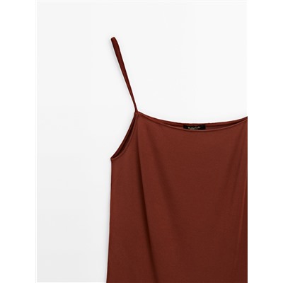 Camiseta tirantes asimétrica