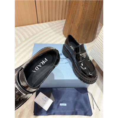 Лоферы prada