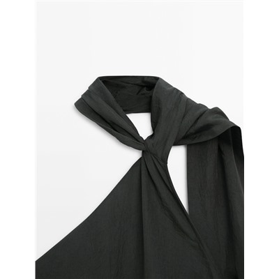 Vestido midi detalle cuello lazada