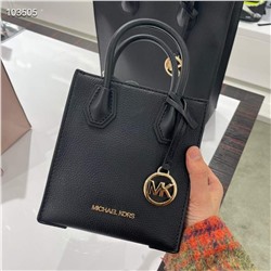 Маленькие вертикальные сумочки Michae*l Kor*s