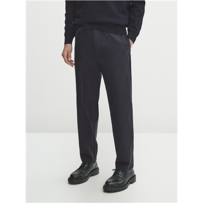 Pantalón chino cinturón relaxed fit