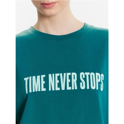 Футболка женская зеленая "time never stops"