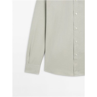 Camisa sarga tintado regular fit
