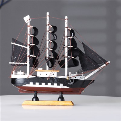 Сувенирная модель корабля «Пиратский. Аризона», 24×6×22 см, чёрные паруса