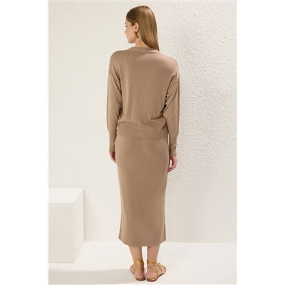 Brown V-Yaka Cardigan-Etek Knitwear Шесть-досрочный команда Twoss25au00049