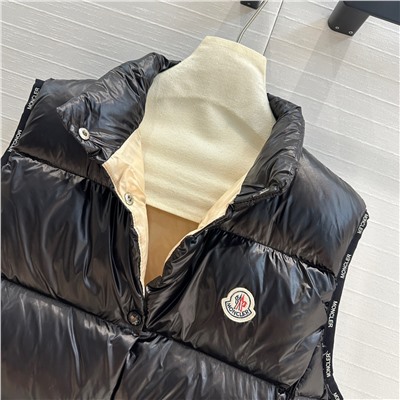 Жилет Moncler