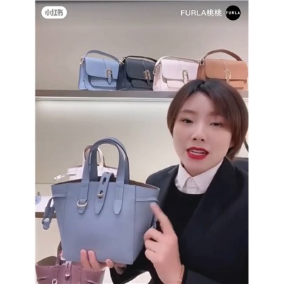 Женская сумка   Furl*a mini   Натуральная кожа  Можно носить как на плече, так и через плечо