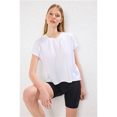 Белая микроэлемент спортивная вязаная футболка THMSS25TS00001
