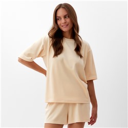 Костюм женский (футболка и шорты) KAFTAN Plushy размер 52-54, молочный