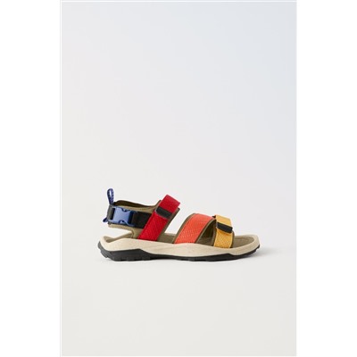 SANDALIA TIRAS MULTICOLOR