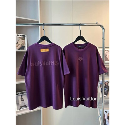 ШИКАРНАЯ Футболка Loui*s Vuitto*n в шикарном фиолетовом цвете 💜  Реплика 1:1