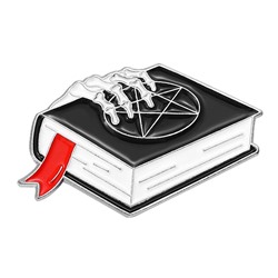 ZN125 Значок Книга, пентаграмма и рука скелета, 2х3см