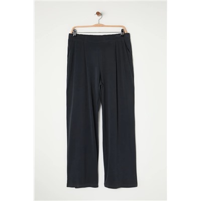 Anthracit Wide Leg Plearted Modal Draped вязание брюки Большого размера TBBSS25AR00004
