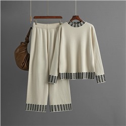 Eleganzza  Костюм женский  P-173