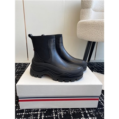 Челси  Moncler