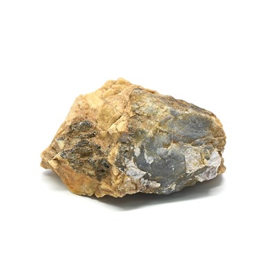 Корунд сапфир в породе 46*34*23мм, 39г
