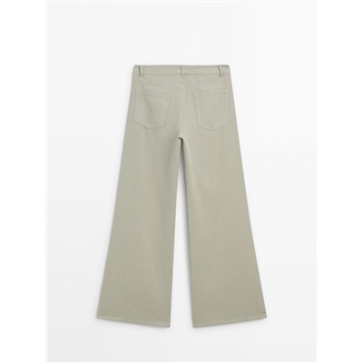 Pantalón fluído corte recto